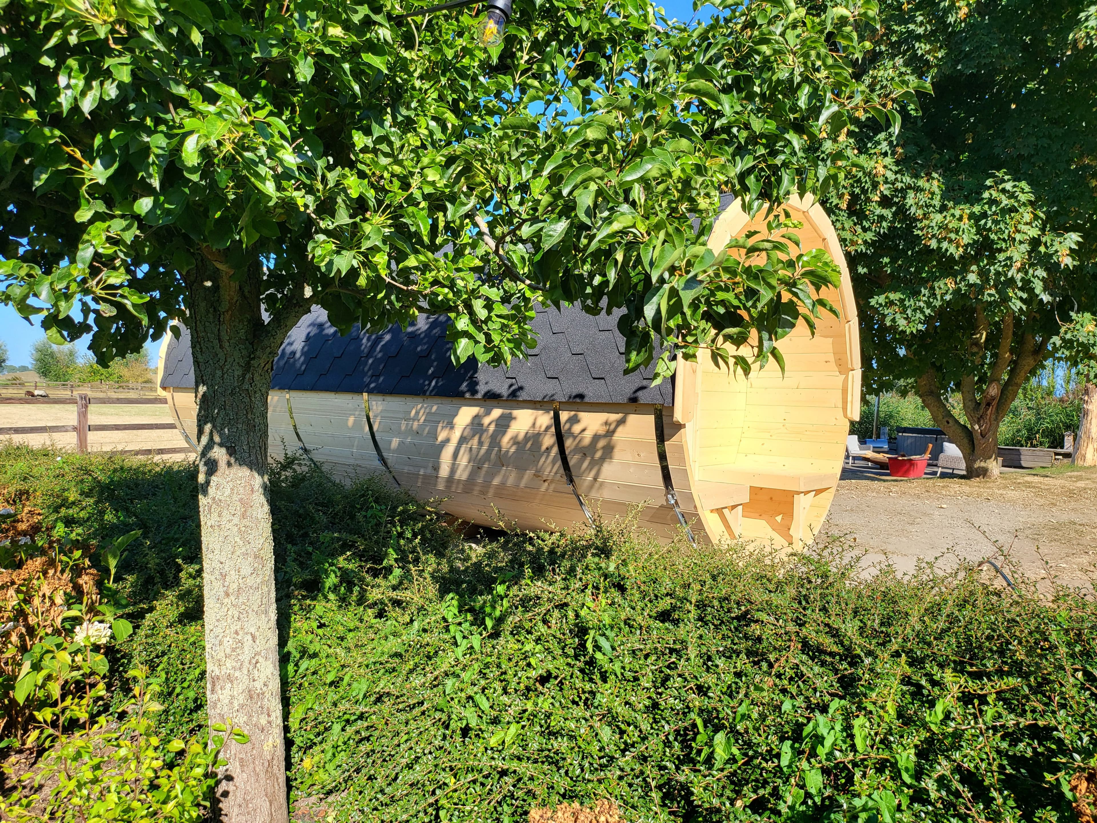 Outdoor panoramic barrel sauna manufacturer